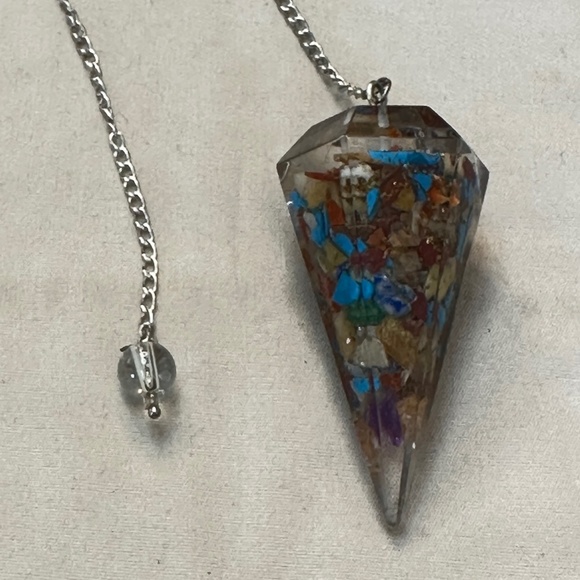 Pendulum, Silver Tone 7” Chain w/Orgone Stone, Diamond Shaped Pendulum - Picture 8 of 12